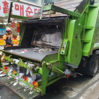 중동 쓰레기 수거 차량화재 진압활동 전개